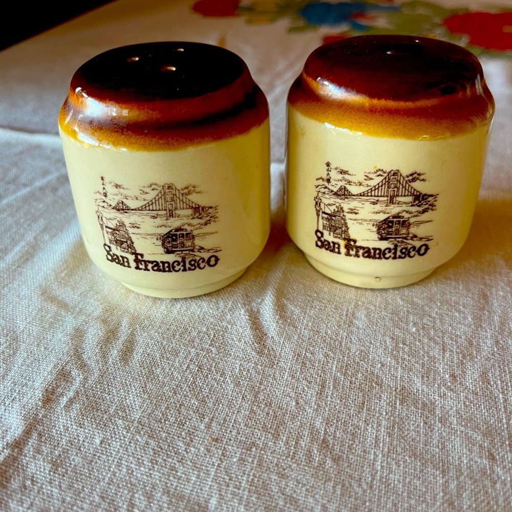 Vintage Souvenir San Francisco Salt & Pepper Shakers
